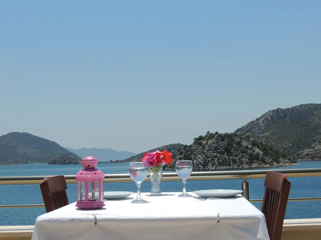 Özgür Apart Apart Otel Bozburun